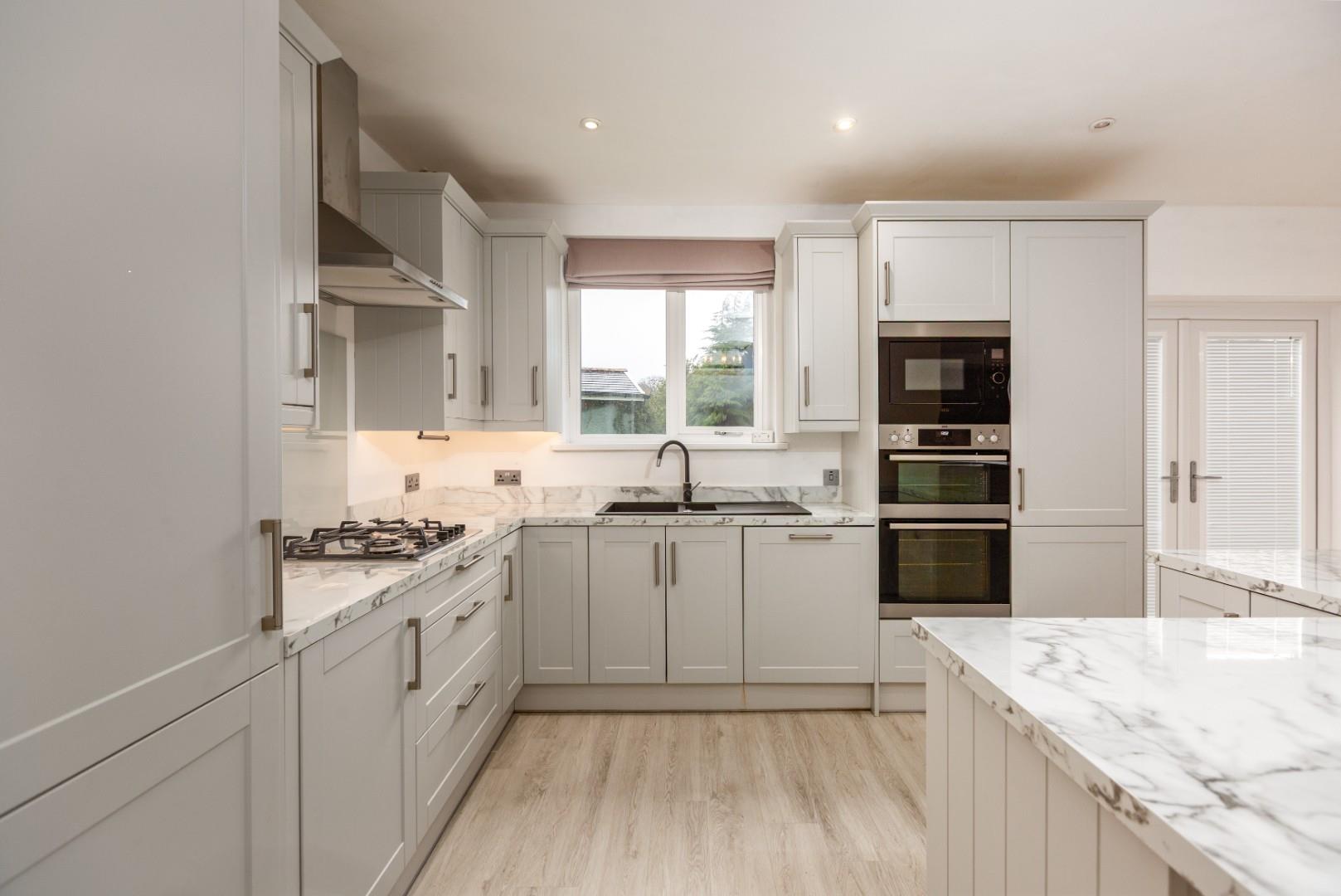 Grange Road, West Cross, Swansea, SA3 5ES